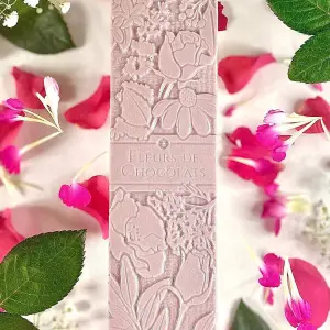 La Rose de Damas Enfleurage - 45% Biała Czekolada z Bio z Różą Damasceńską